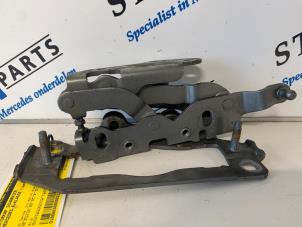 Used Bonnet Hinge Mercedes E Estate (S212) E-220 CDI 16V BlueEfficiency Price € 20,00 Margin scheme offered by Sterparts Mercedes specialist