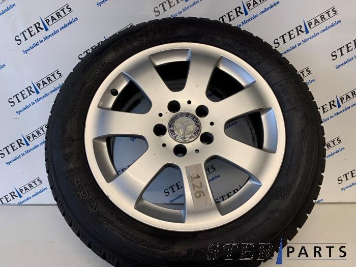 Begagnade Hjul + vinterdäck Mercedes E (W211) 2.2 E-200 CDI 16V Pris € 49,50 Marginaltabell erbjuds av Sterparts Mercedes specialist