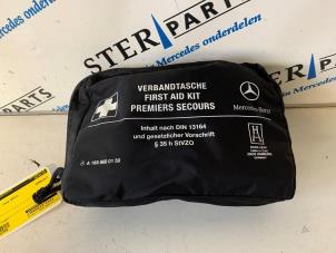Used First aid kit Mercedes E (W212) E-350 CDI BlueEfficiency 3.0 V6 24V Price € 14,95 Margin scheme offered by Sterparts Mercedes specialist