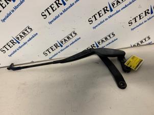 Used Front wiper arm Mercedes E (W212) E-350 CDI BlueEfficiency 3.0 V6 24V Price € 25,00 Margin scheme offered by Sterparts Mercedes specialist