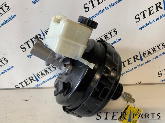 Usagé Servo frein Mercedes E (W212) E-350 CDI BlueEfficiency 3.0 V6 24V Prix € 69,50 Règlement à la marge proposé par Sterparts Mercedes specialist