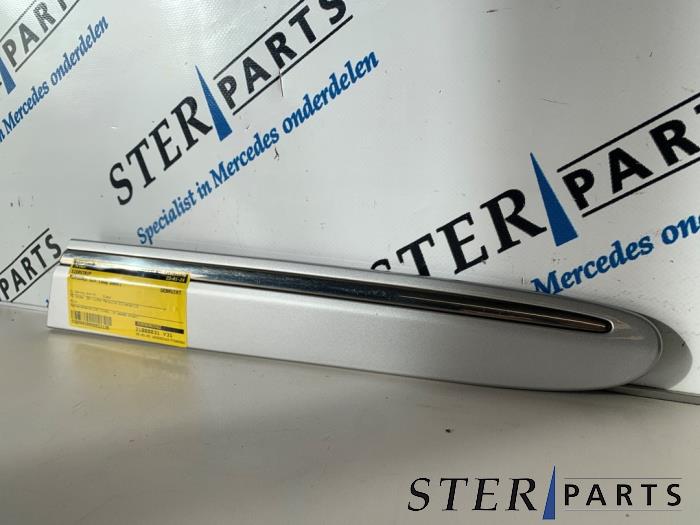 Używane Listwa ozdobna Mercedes CLK (C209) 1.8 200 K 16V Cena € 19,95 Procedura marży oferowane przez Sterparts Mercedes specialist