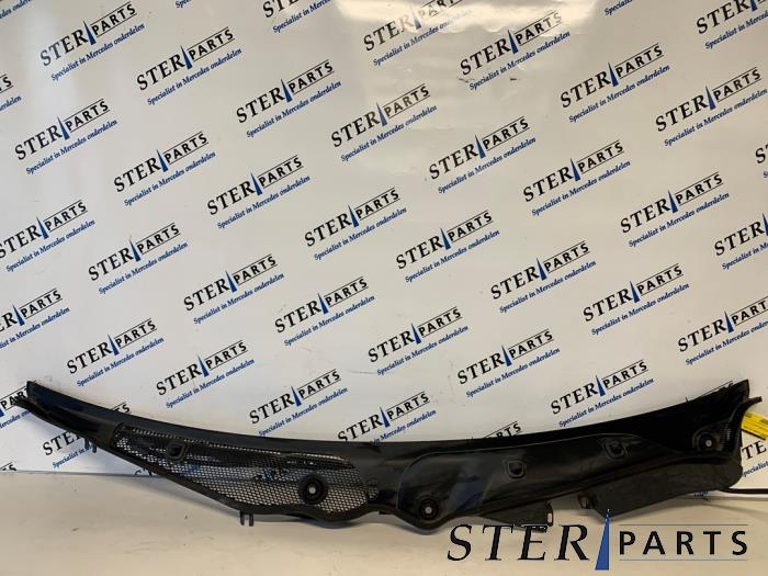 Używane Parawan Mercedes E (W212) E-220 CDI 16V BlueEfficiency,BlueTEC Cena € 24,95 Procedura marży oferowane przez Sterparts Mercedes specialist