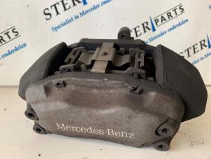 Used Front brake calliper, left Mercedes SLK (R171) 3.5 350 V6 24V Price € 94,50 Margin scheme offered by Sterparts Mercedes specialist