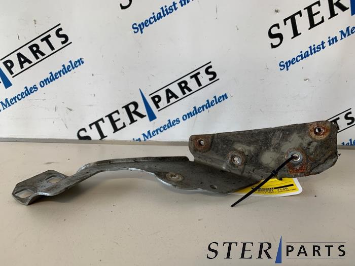 Usagé Divers Mercedes SLK (R171) 3.5 350 V6 24V Prix € 9,50 Règlement à la marge proposé par Sterparts Mercedes specialist