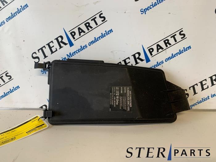 Usagé Divers Mercedes SLK (R171) 3.5 350 V6 24V Prix € 12,50 Règlement à la marge proposé par Sterparts Mercedes specialist