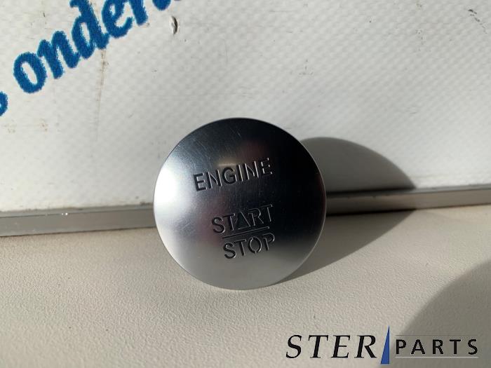 Używane Przelacznik Start/Stop Mercedes E (W212) E-350 CDI BlueEfficiency 3.0 V6 24V Cena € 14,95 Procedura marży oferowane przez Sterparts Mercedes specialist