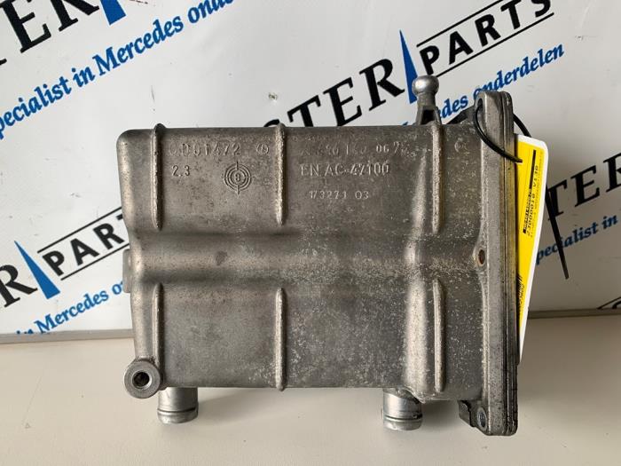 メル　カリ 亀倉精機 コードレスチャンネルレールカッター M-40LB切断