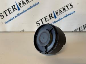 Used Alarm siren Mercedes E (W211) 2.2 E-200 CDI 16V Price € 44,95 Margin scheme offered by Sterparts Mercedes specialist