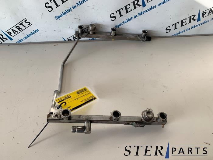 Usagé Système d'injection Mercedes SLK (R171) 3.5 350 V6 24V Prix € 74,50 Règlement à la marge proposé par Sterparts Mercedes specialist