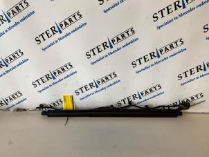 Used Rear gas strut, left Mercedes B (W247) 1.3 B-160 Turbo 16V Price € 99,50 Margin scheme offered by Sterparts Mercedes specialist