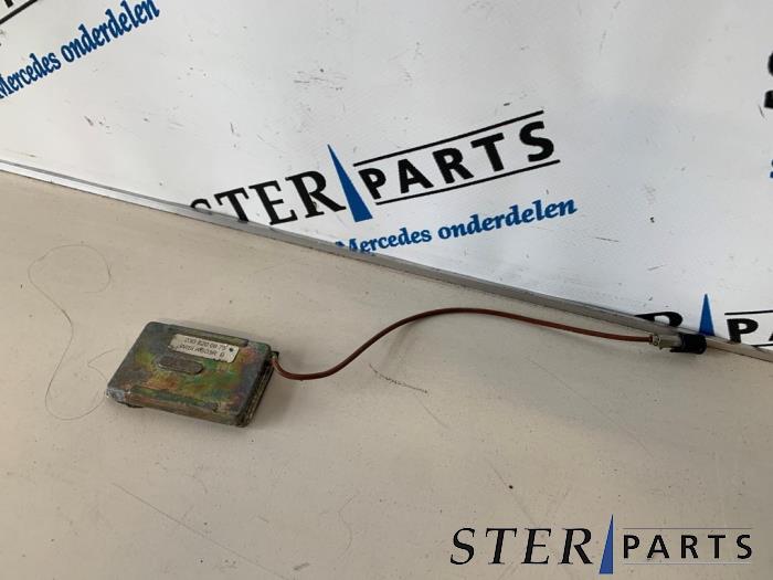 Gebrauchte Antenne Mercedes SL (R230) 5.0 SL-500 V8 24V Preis € 39,50 Margenregelung angeboten von Sterparts Mercedes specialist