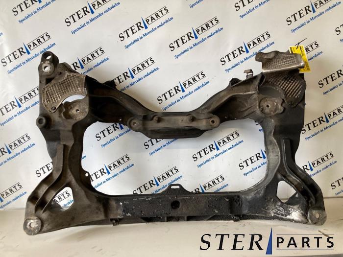 Usados Subchasis Mercedes SL (R230) 5.0 SL-500 V8 24V Precio € 195,00 Norma de margen ofrecido por Sterparts Mercedes specialist