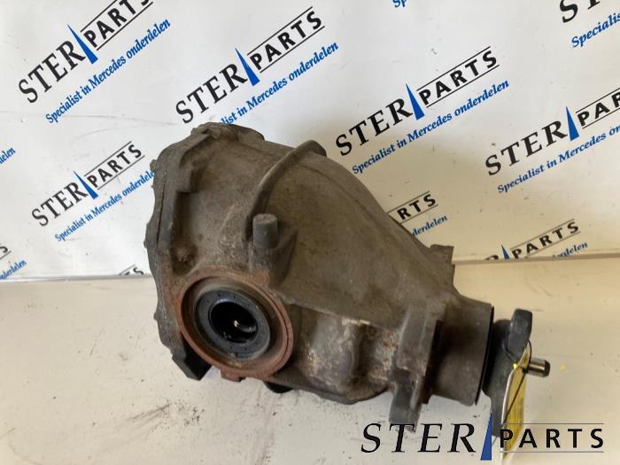 Gebrauchte Differential hinten Mercedes SL (R230) 5.0 SL-500 V8 24V Preis € 374,50 Margenregelung angeboten von Sterparts Mercedes specialist