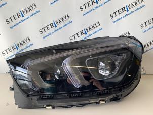 Nowe Reflektor lewy Mercedes GLE (V167) 350de 2.0 Turbo 16V 4-Matic Cena € 1.929,95 Z VAT oferowane przez Sterparts Mercedes specialist