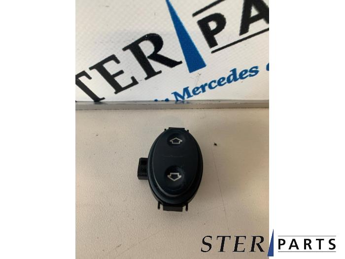 Begagnade Brytare, eldrivet säte Mercedes SL (R230) 5.0 SL-500 V8 24V Pris € 34,95 Marginaltabell erbjuds av Sterparts Mercedes specialist