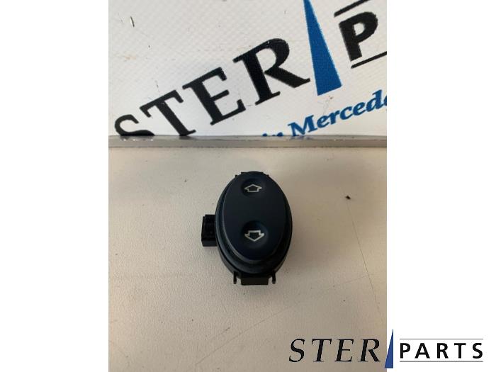 Begagnade Brytare, eldrivet säte Mercedes SL (R230) 5.0 SL-500 V8 24V Pris € 34,95 Marginaltabell erbjuds av Sterparts Mercedes specialist