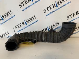 Used Air intake hose Mercedes Vito (639.7) 2.2 111 CDI 16V Price € 36,30 Inclusive VAT offered by Sterparts Mercedes specialist