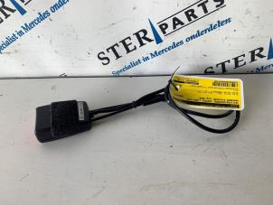 Used Front seatbelt buckle, left Mercedes B (W245,242) 2.0 B-200 16V Turbo Price € 19,95 Margin scheme offered by Sterparts Mercedes specialist