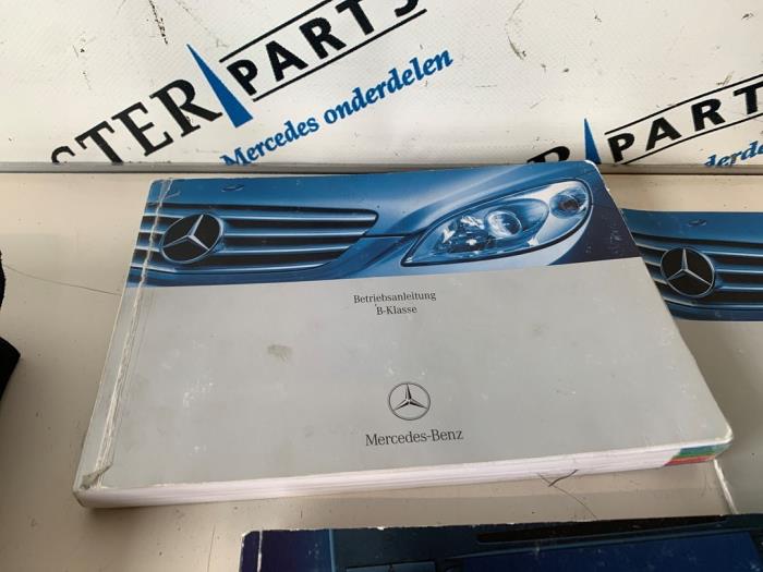 Instrucciones(varios) de un Mercedes-Benz B (W245,242) 2.0 B-200 16V Turbo 2005