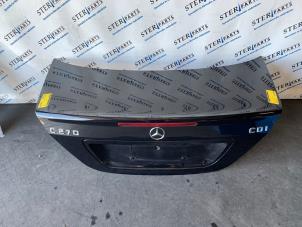 Używane Pokrywa bagaznika Mercedes C (W203) 2.7 C-270 CDI 20V Cena € 85,00 Procedura marży oferowane przez Sterparts Mercedes specialist