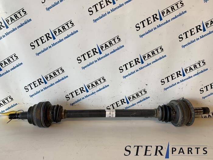 Gebrauchte Antriebswelle links hinten Mercedes ML III (166) 3.0 ML-400 V6 24V Turbo 4-Matic Preis € 49,50 Margenregelung angeboten von Sterparts Mercedes specialist