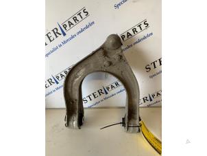 Begagnade Främre övre gaffelben, höger Mercedes SL (R231) 350 CGI 3.5 V6 24V Pris € 195,00 Marginaltabell erbjuds av Sterparts Mercedes specialist