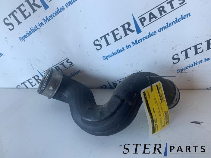 Gebrauchte Intercooler Schlauch Mercedes C (W203) 2.7 C-270 CDI 20V Preis € 24,95 Margenregelung angeboten von Sterparts Mercedes specialist