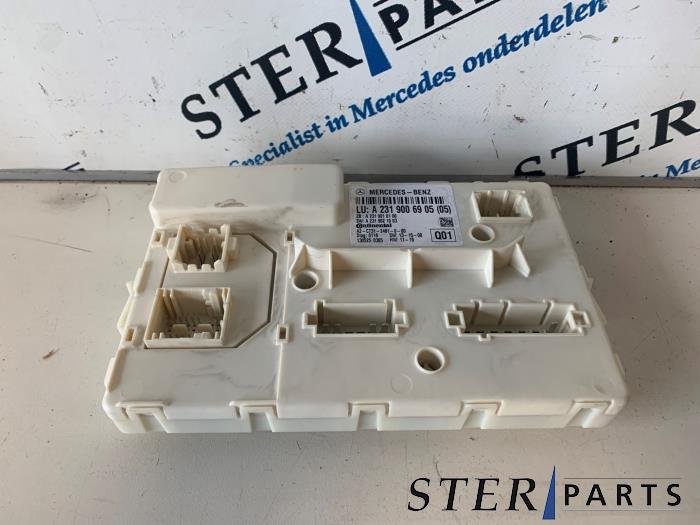 Używane Modul (rózne) Mercedes SL (R231) 350 CGI 3.5 V6 24V Cena € 149,50 Procedura marży oferowane przez Sterparts Mercedes specialist