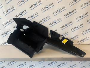 Begagnade Baklucka, isolering, vänster Mercedes SL (R231) 350 CGI 3.5 V6 24V Pris € 75,00 Marginaltabell erbjuds av Sterparts Mercedes specialist