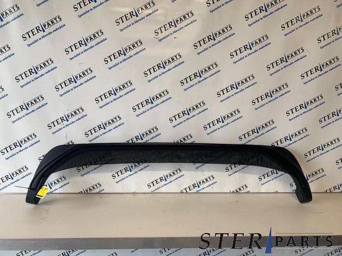 Używane Owiewka Mercedes SL (R231) 350 CGI 3.5 V6 24V Cena € 249,50 Procedura marży oferowane przez Sterparts Mercedes specialist