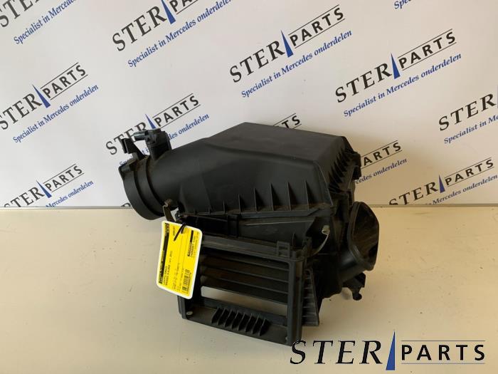 Begagnade Luftfilterhus Mercedes B (W246/W242) 1.8 B-180 CDI BlueEFFICIENCY 16V Pris € 24,95 Marginaltabell erbjuds av Sterparts Mercedes specialist