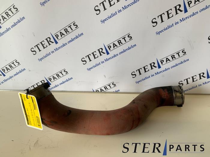 Gebrauchte Intercooler Schlauch Mercedes B (W246/W242) 1.8 B-180 CDI BlueEFFICIENCY 16V Preis € 39,50 Margenregelung angeboten von Sterparts Mercedes specialist