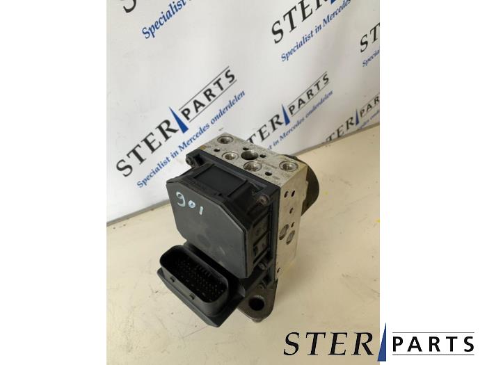Usagé Pompe ABS Mercedes Sprinter 2t (901/902) 208 CDI 16V Prix € 423,50 Prix TTC proposé par Sterparts Mercedes specialist