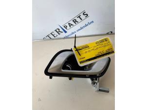 Begagnade Dörrhandtag, 2-dörrars, höger Mercedes SL (R231) 350 CGI 3.5 V6 24V Pris € 19,95 Marginaltabell erbjuds av Sterparts Mercedes specialist