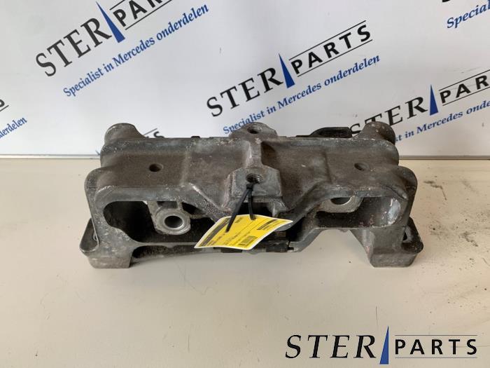 Used Engine mount Mercedes B (W246/W242) 1.8 B-180 CDI BlueEFFICIENCY 16V Price € 19,50 Margin scheme offered by Sterparts Mercedes specialist