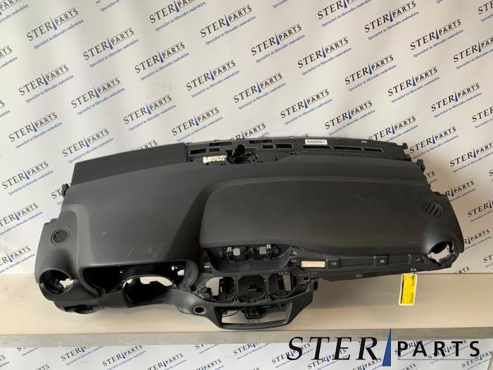 Używane Panel Mercedes B (W246/W242) 1.8 B-180 CDI BlueEFFICIENCY 16V Cena € 124,50 Procedura marży oferowane przez Sterparts Mercedes specialist