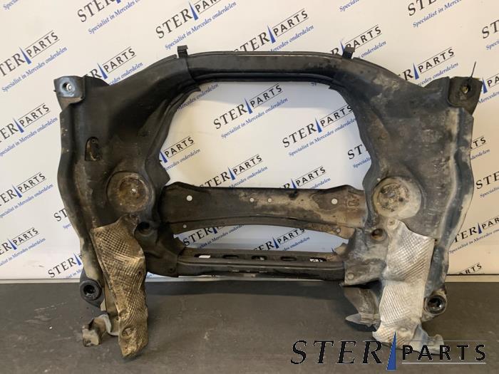 Begagnade Underram Mercedes S (W221) 4.0 S-420 CDI V8 32V Pris € 124,50 Marginaltabell erbjuds av Sterparts Mercedes specialist