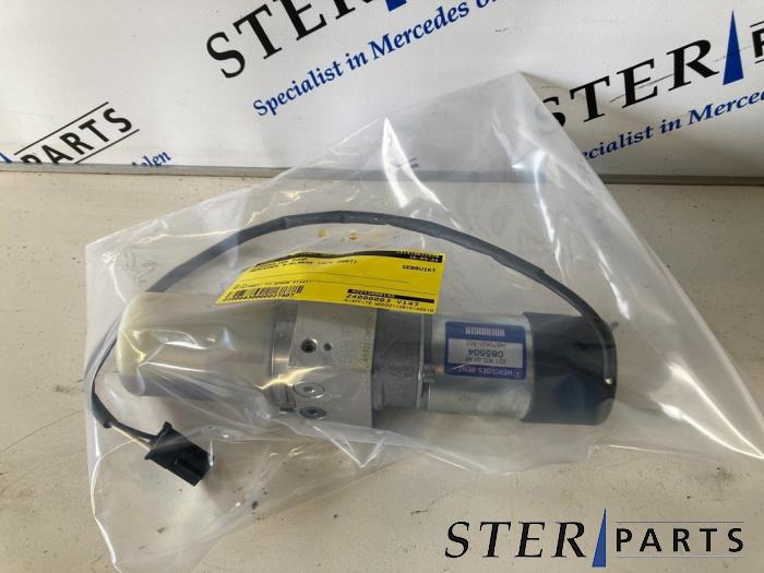 Begagnade Hydraulpump Mercedes S (W221) 4.0 S-420 CDI V8 32V Pris € 195,00 Marginaltabell erbjuds av Sterparts Mercedes specialist