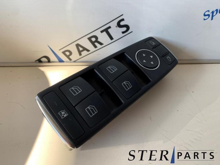Używane Przelacznik combi okienny Mercedes C Estate (S204) 2.2 C-200 CDI 16V BlueEFFICIENCY Cena € 29,95 Procedura marży oferowane przez Sterparts Mercedes specialist