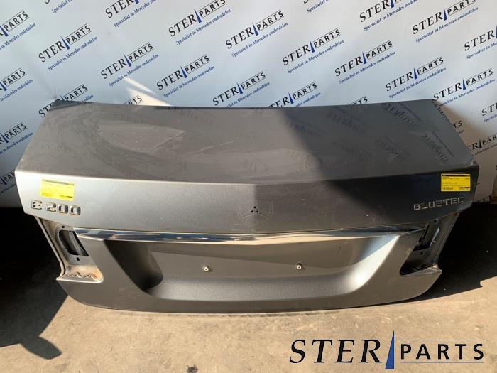 Begagnade Bagagelucka Mercedes E (W212) E-200 CDI 16V BlueEfficiency,BlueTEC Pris € 69,50 Marginaltabell erbjuds av Sterparts Mercedes specialist