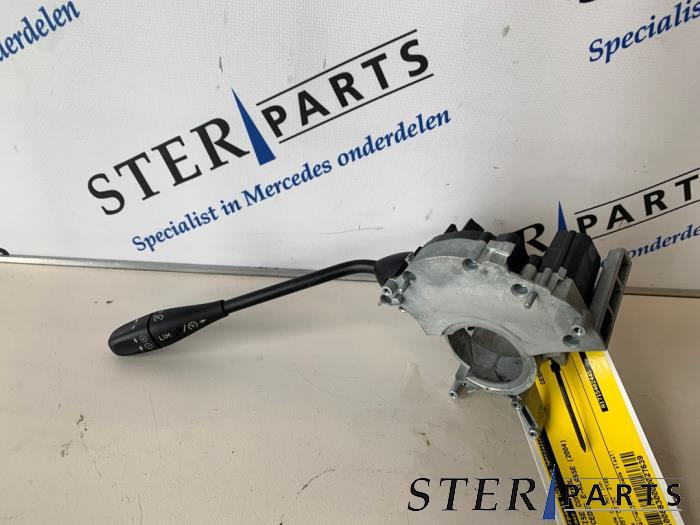 Usagé Régulateur de vitesse Mercedes E (W211) 2.2 E-200 CDI 16V Prix € 24,95 Règlement à la marge proposé par Sterparts Mercedes specialist
