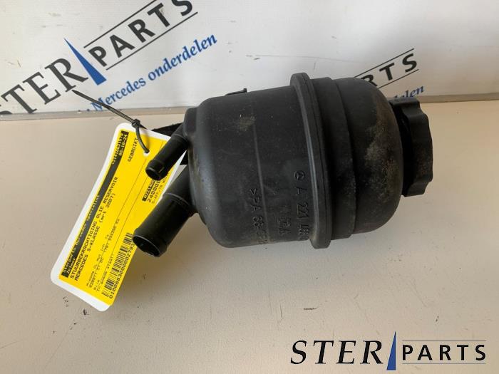 Begagnade Styrservotank Mercedes S (W221) 4.0 S-420 CDI V8 32V Pris € 14,95 Marginaltabell erbjuds av Sterparts Mercedes specialist
