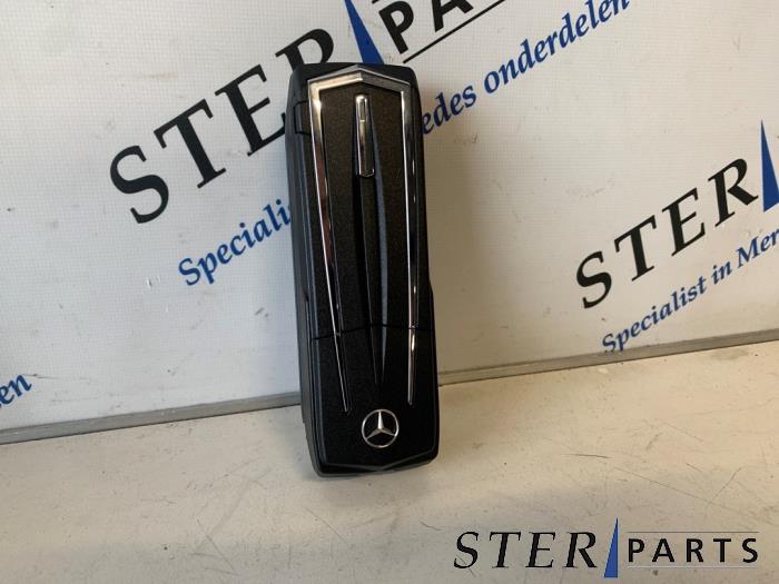 Begagnade Bluetooth-modul Mercedes C (W205) C-200 2.0 CGI 16V Pris € 99,95 Marginaltabell erbjuds av Sterparts Mercedes specialist