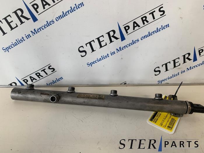 Usagé Système d'injection Mercedes S (W221) 4.0 S-420 CDI V8 32V Prix € 124,50 Règlement à la marge proposé par Sterparts Mercedes specialist