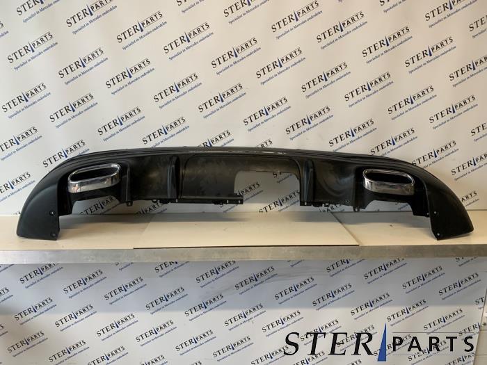 Begagnade Diffuser, bakre stötfångare Mercedes GLA (H247) 1.3 180 Turbo 16V Pris € 89,50 Marginaltabell erbjuds av Sterparts Mercedes specialist