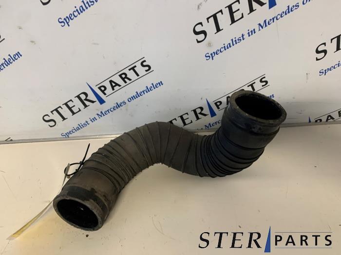 Gebrauchte Intercooler Schlauch Mercedes SLK (R170) 2.3 230 K 16V Preis € 29,50 Margenregelung angeboten von Sterparts Mercedes specialist