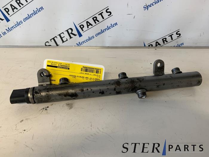 Usagé Système d'injection Mercedes E (W212) E-350 CDI BlueEfficiency 3.0 V6 24V Prix € 39,50 Règlement à la marge proposé par Sterparts Mercedes specialist