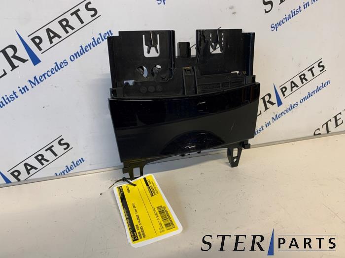 Begagnade Askkopp, fram Mercedes C Estate (S204) 2.2 C-220 CDI 16V BlueEfficiency Pris € 24,95 Marginaltabell erbjuds av Sterparts Mercedes specialist