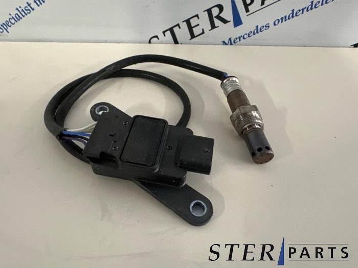 Begagnade NOx-sensor Mercedes Vito (447.6) 2.0 110 CDI 16V Pris € 145,00 Marginaltabell erbjuds av Sterparts Mercedes specialist
